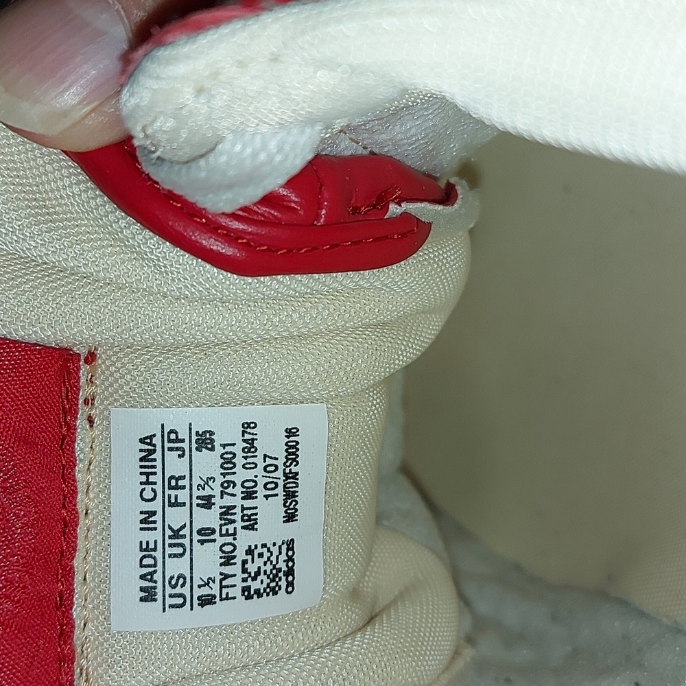 Men sneakers,  adidas size 10.5 US, Red white, cream, - Picture 3 of 5